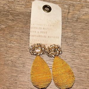 New with Tags Anthropologie knitted yellow and gold embellished drop earrings